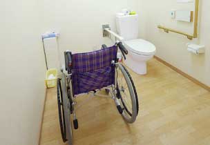 車椅子トイレ
